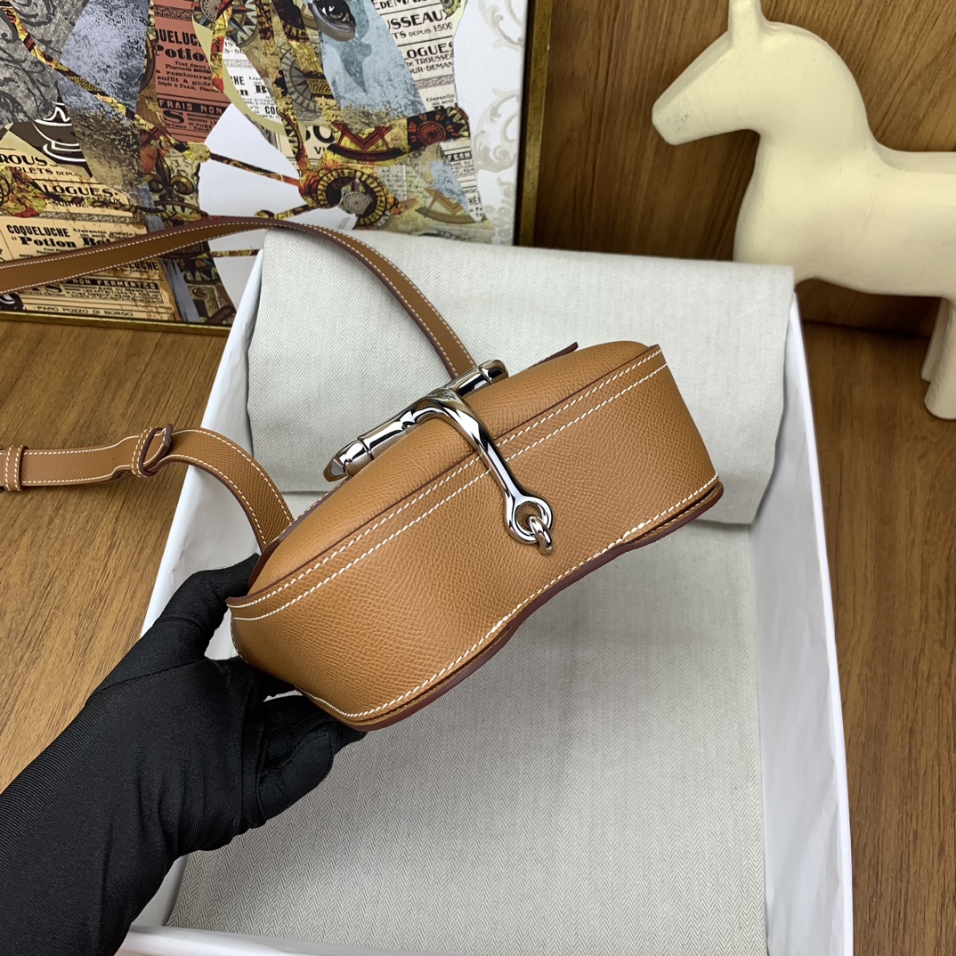 에르메스 델라 카발레리아 미니 앱송 골드